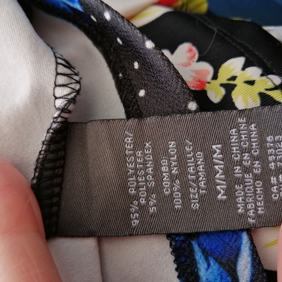 3 FOR THE PRICE OF ONE - Lot of 3 Suzy Shier tops - Picture 5 of 7